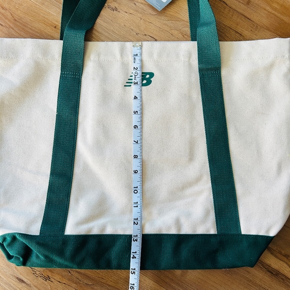 New Balance Classic Canvas Tote Bag White & Green Cotton Everyday Carry - Picture 8 of 8